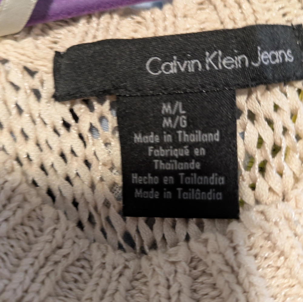 Kelvin Klain Beige and White Knit Top . Size M/L - Picture 2 of 7